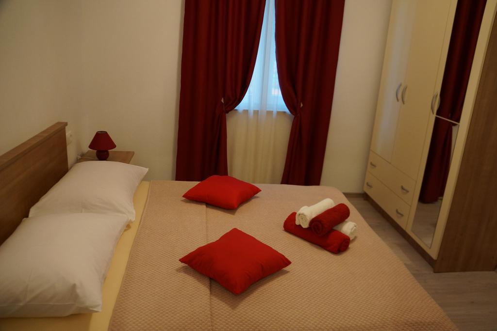 Apartments Kadulja Trogir Ruang foto