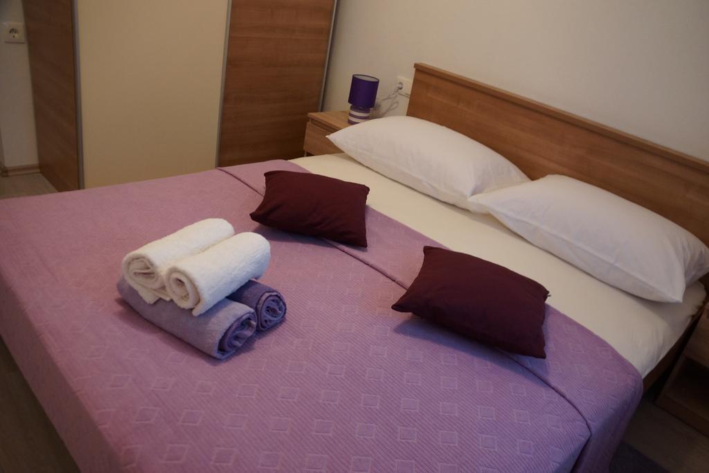 Apartments Kadulja Trogir Ruang foto
